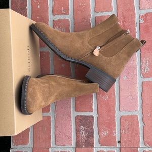 Gentle Souls by Kenneth Cole